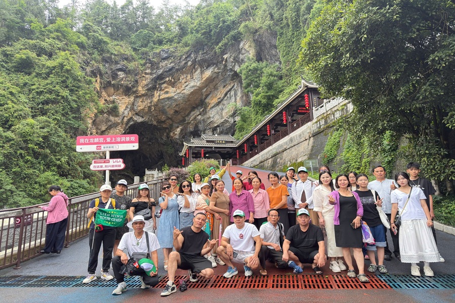 Tour Hà Nội – Ân Thi – Phượng Hoàng cổ trấn – Trương Gia Giới (6N5Đ)