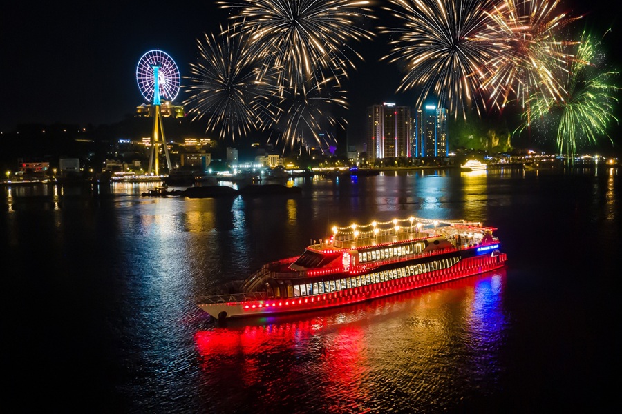 Combo Khách sạn Paradise Suites Hạ Long + Du thuyền Paradise Delight Cruise