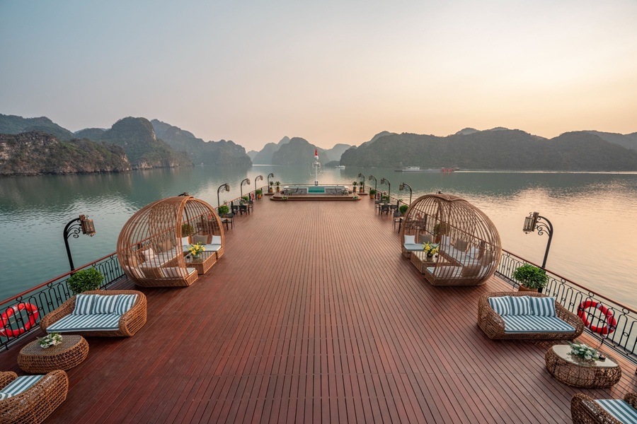 Thuê trọn Du thuyền ngủ đêm Indochine Grand