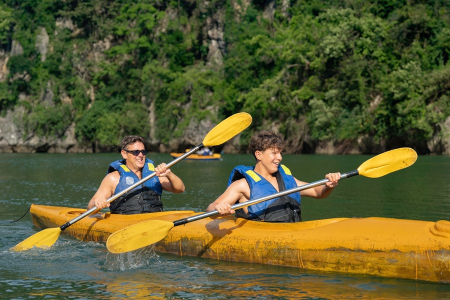 Thuê trọn Du thuyền ngủ đêm Indochine Grand