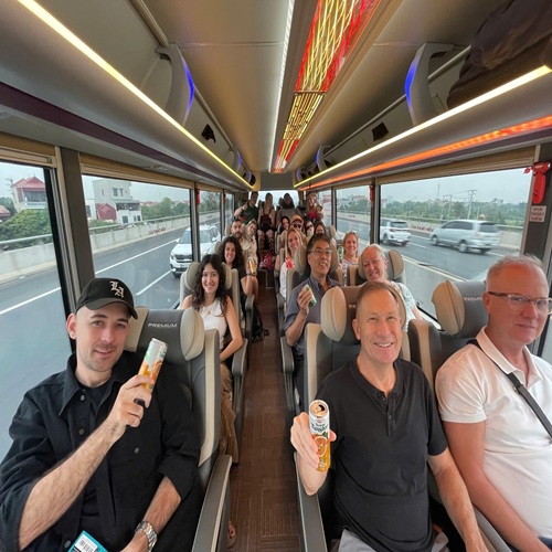 Xe Hoàng Ngân ( Hà Nội - Hạ Long)