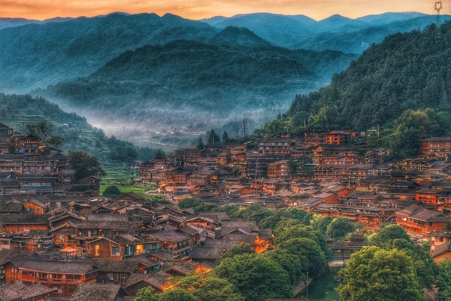 Tour Trương Gia Giới – Hồ Bảo Phong – Miêu trại Mạc Nhung – Phượng Hoàng cổ trấn (5N4Đ)