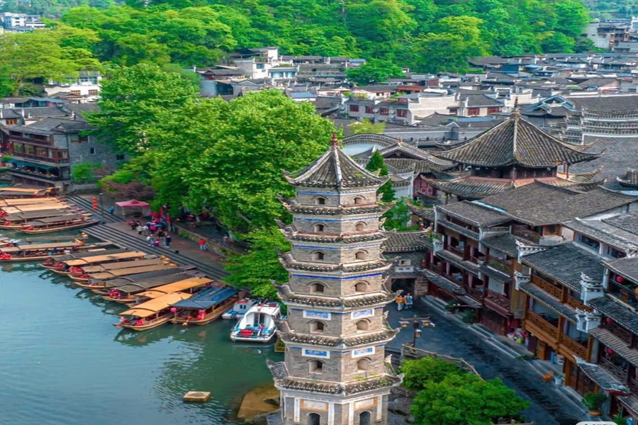 Tour Phượng Hoàng Cổ Trấn - Thất Tinh Sơn (5N4Đ)