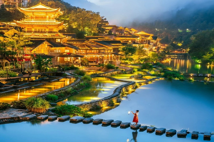 Tour Phượng Hoàng Cổ Trấn - Thất Tinh Sơn (5N4Đ)