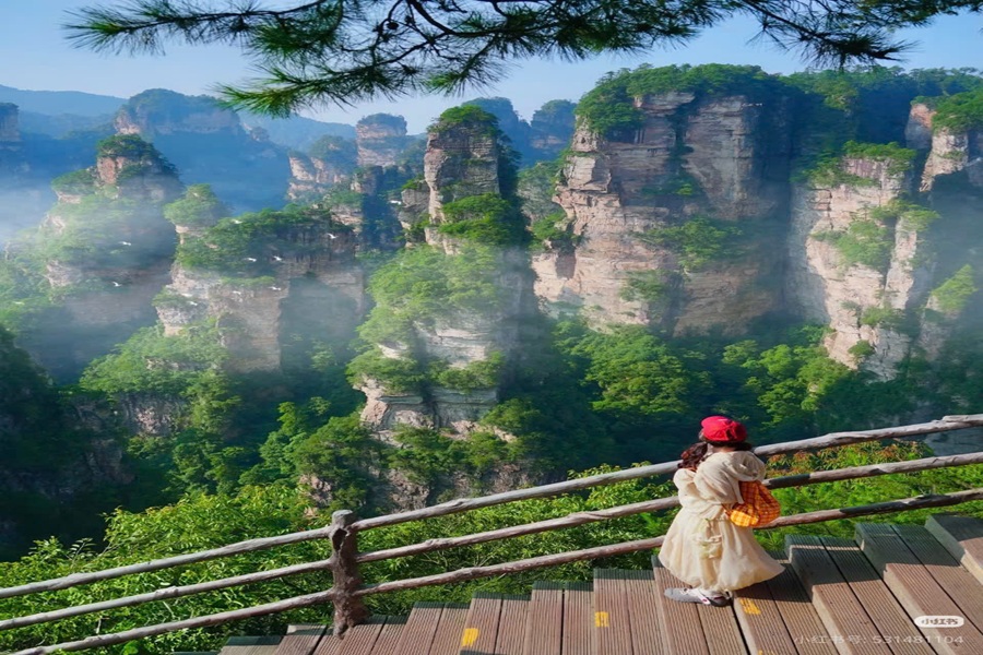 Tour Trương Gia Giới – Hồ Bảo Phong – Miêu trại Mạc Nhung – Phượng Hoàng cổ trấn (5N4Đ)