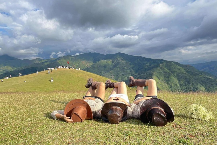 HÀ NỘI - SỐNG LƯNG KHỦNG LONG - MỎM CÁ HEO - TÀ XÙA ECOLODGE 2N1Đ