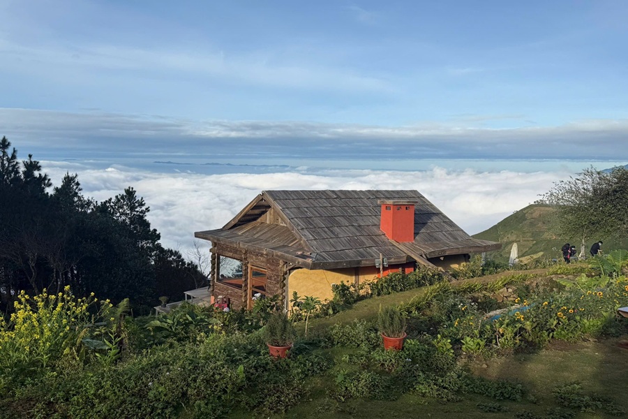 HÀ NỘI - SỐNG LƯNG KHỦNG LONG - MỎM CÁ HEO - TÀ XÙA ECOLODGE 2N1Đ