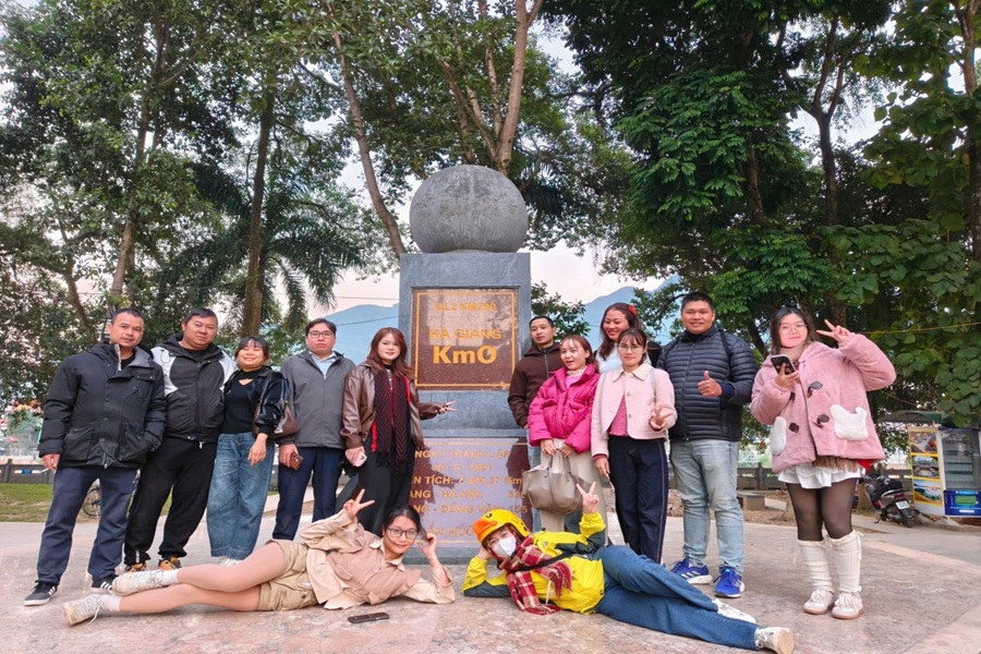 Tết ÂL 2026 Hà Giang - Cột cờ Lũng Cú - Sông Nho Quế - Du Già 3N4D (KH hàng ngày)