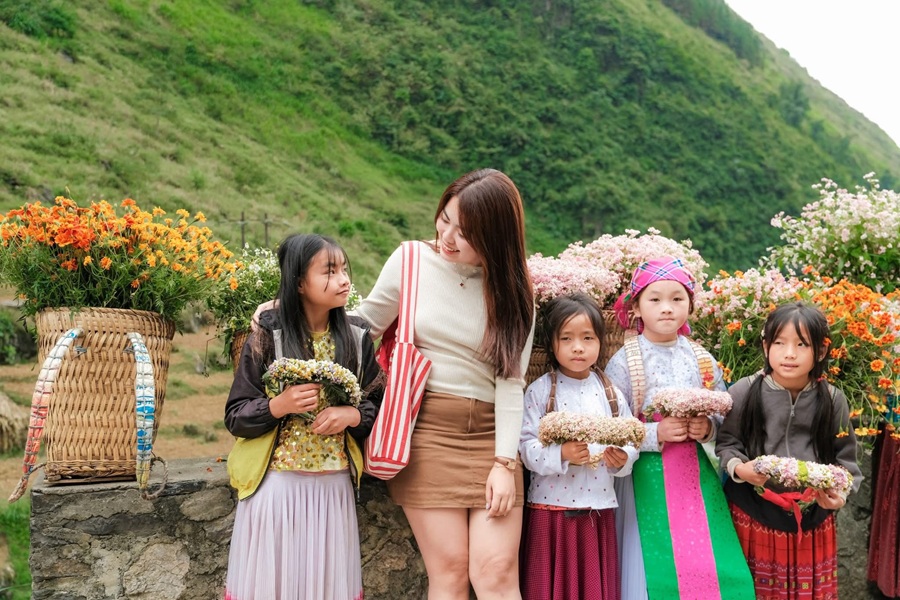 Tết ÂL 2026 Hà Giang - Cột cờ Lũng Cú - Sông Nho Quế - Du Già 3N4D (KH hàng ngày)