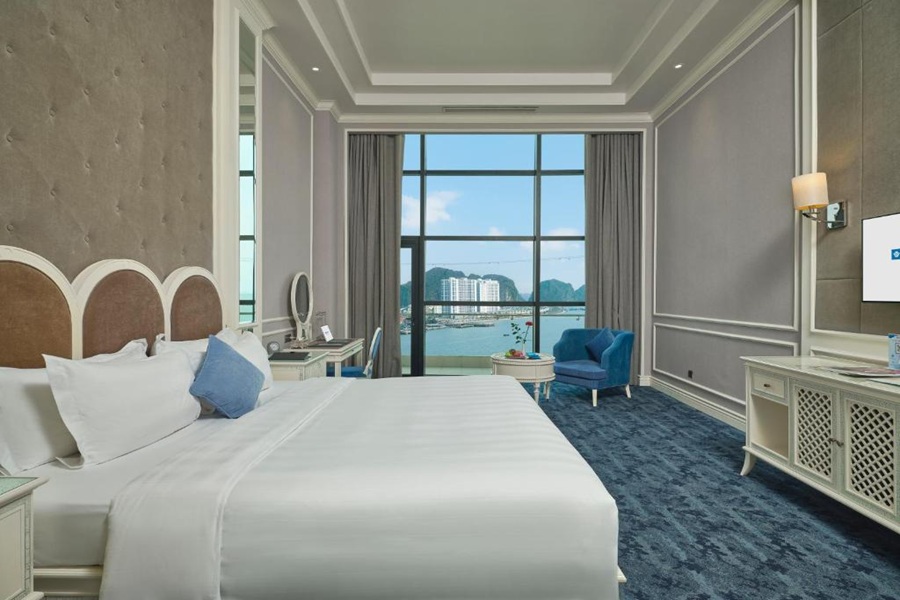 Combo Du thuyền Saquila Yacht + Khách sạn Wyndham Legend Hạ Long