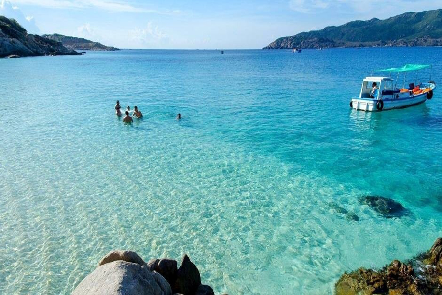 Du lịch Ninh Chữ - Vườn Nho - Đảo Bình Hưng - Thưởng thức Tôm Hùm - Tết Dương lịch 2018