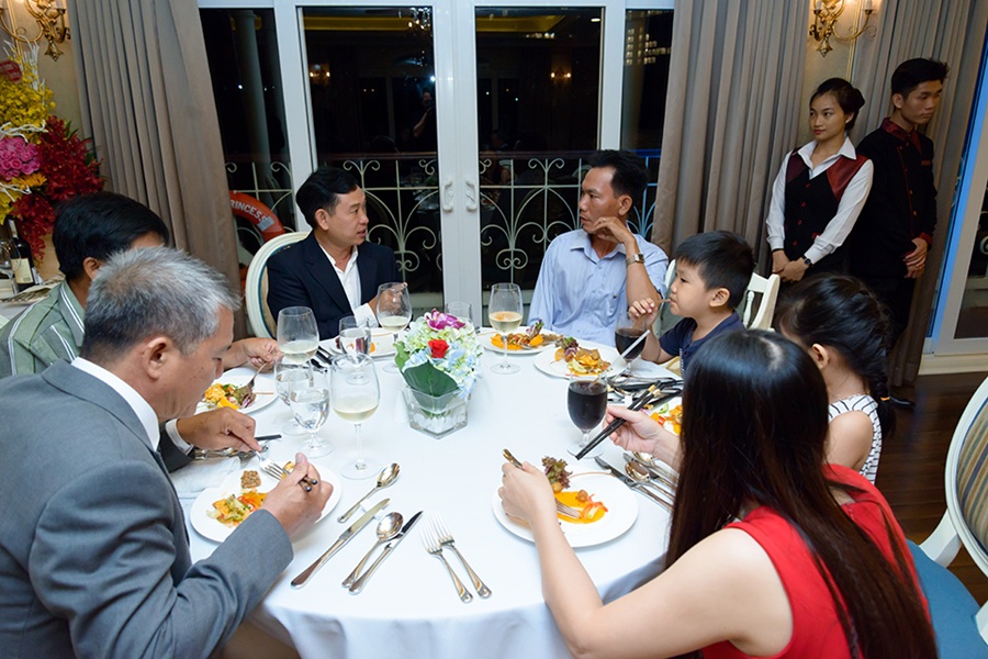 Du Thuyền Saigon Princess 5 sao