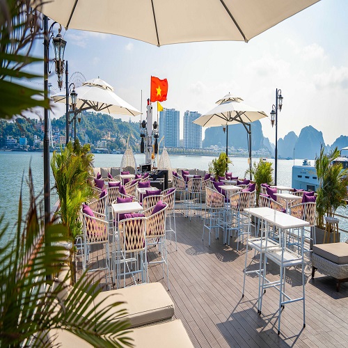 Du thuyền Iris Cruise