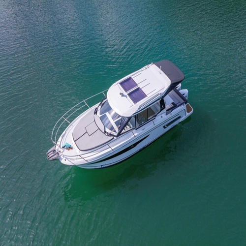 Du thuyền Merry Fisher 895 – Thuyền câu giải trí sang trọng tại Hạ Long