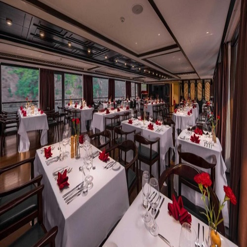 Du thuyền Scarlet Pearl Cruise