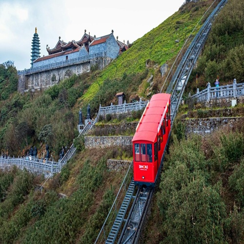 Combo Aliana Sapa (4*) 3N2Đ + Xe Limousine + Trọn gói Fansipan