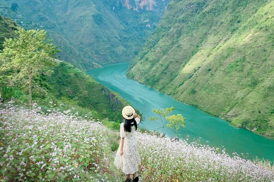 Tour Hà Giang – Cao nguyên đá Đồng Văn Đèo Mã Pì Lèng – Cột cờ Lũng Cú – Bản Lô Lô Chải (3N2Đ)