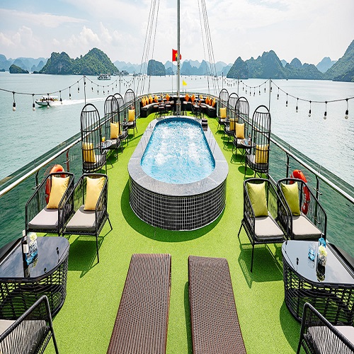 Du thuyền Maia cruise (99 khách)
