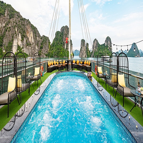 Du thuyền Maia cruise (99 khách)