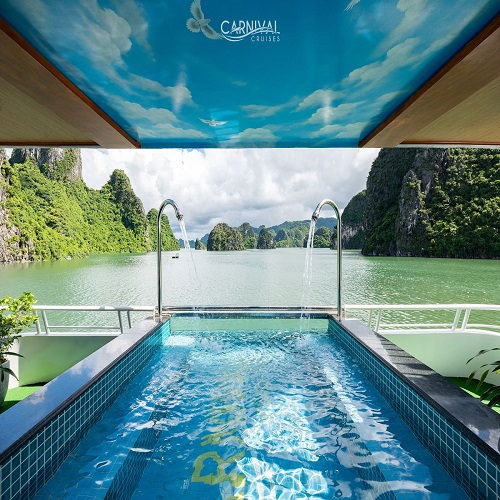 Tàu sắt 3 tầng Carnival Cruise
