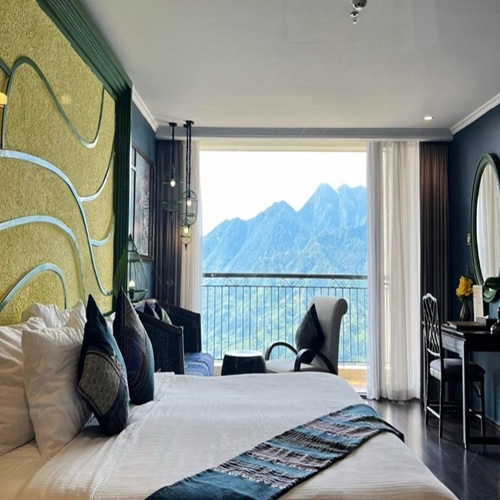 Combo Pistachio Sapa (4*) 3N2Đ + Xe Limousine + Trọn gói Fansipan