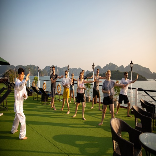 Du Thuyền 5 sao La Casta Regal