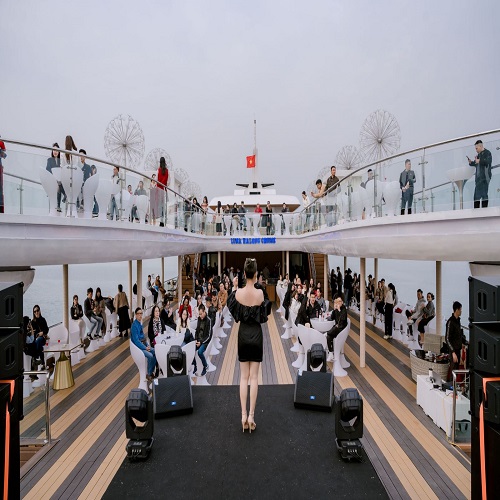 Du thuyền Luna Halong Cruise
