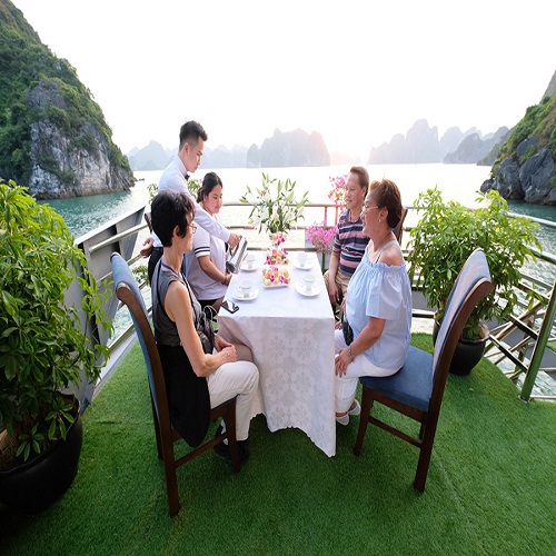 Du thuyền Wonder Bay