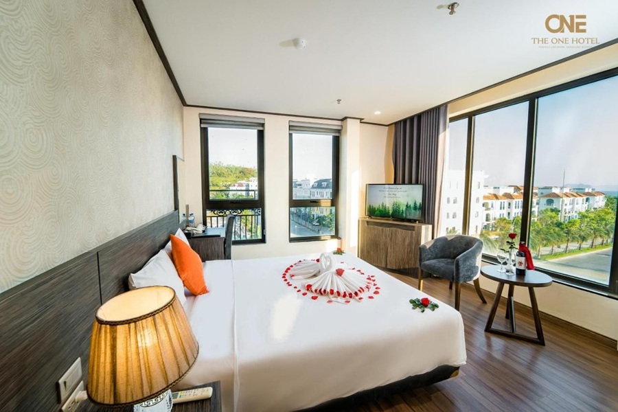 Combo The One Hạ Long (3*) 2N1Đ + Du thuyền Luna (5*)