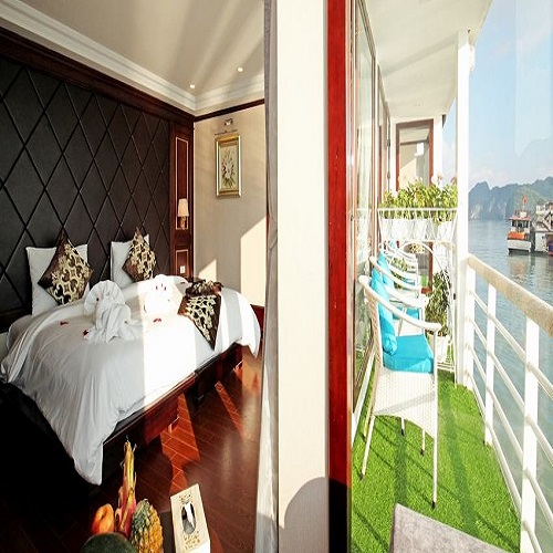 Du thuyền La Pinta  Cruise