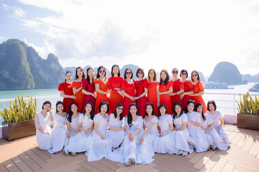 MICE Trên Du Thuyền Hạ Long – Giải Pháp Sự Kiện Doanh Nghiệp Đẳng Cấp Tại Việt Nam