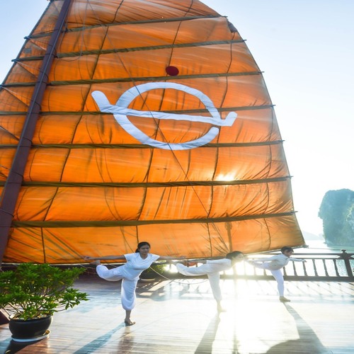 Du Thuyền 5 sao Emperor Cruise Hạ Long