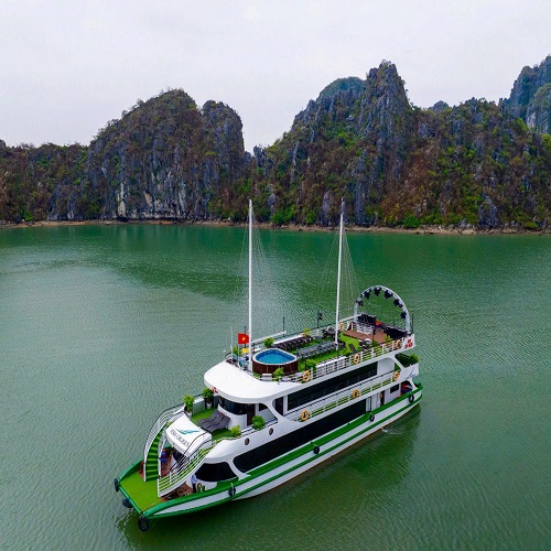 Du thuyền Vera Cruise ( Tàu tối)
