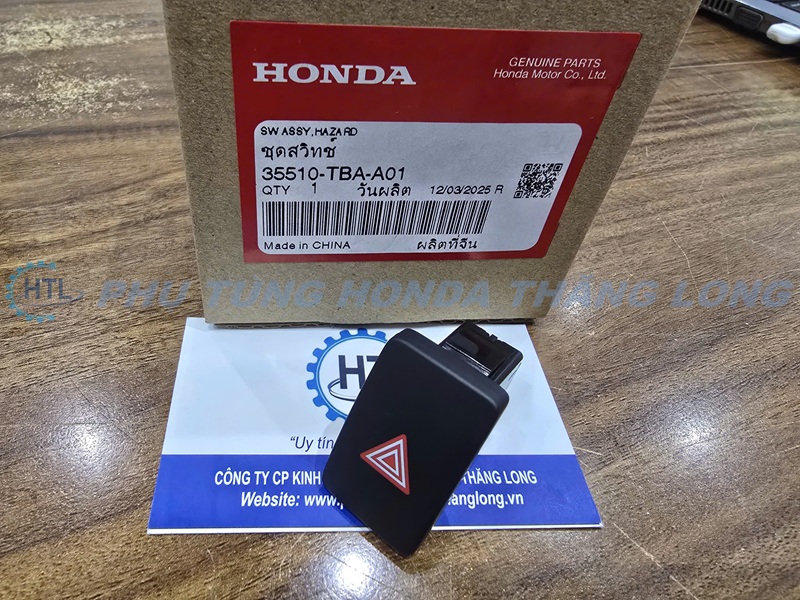 Công tắc cảnh báo nguy hiểm Civic 2016 - 2021