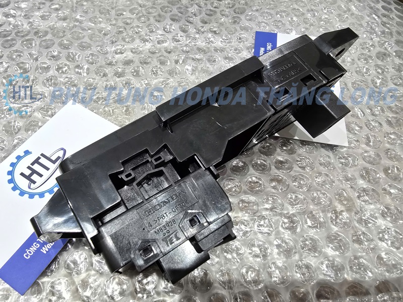 Công tắc phanh tay Honda HRV 2022 - 2024