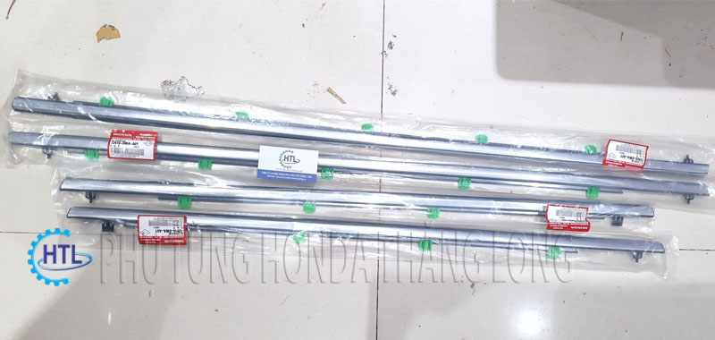 Nẹp chân kính ngoài Honda CRV 2013-2017 Chính hãng