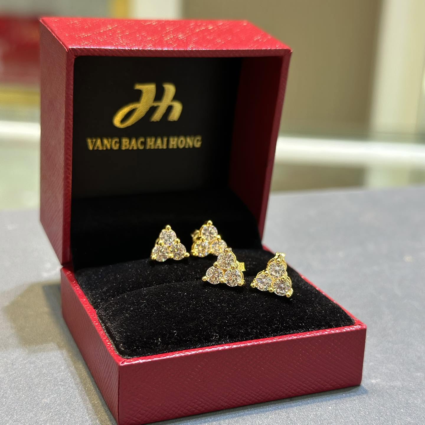 bong-tai-24k-01