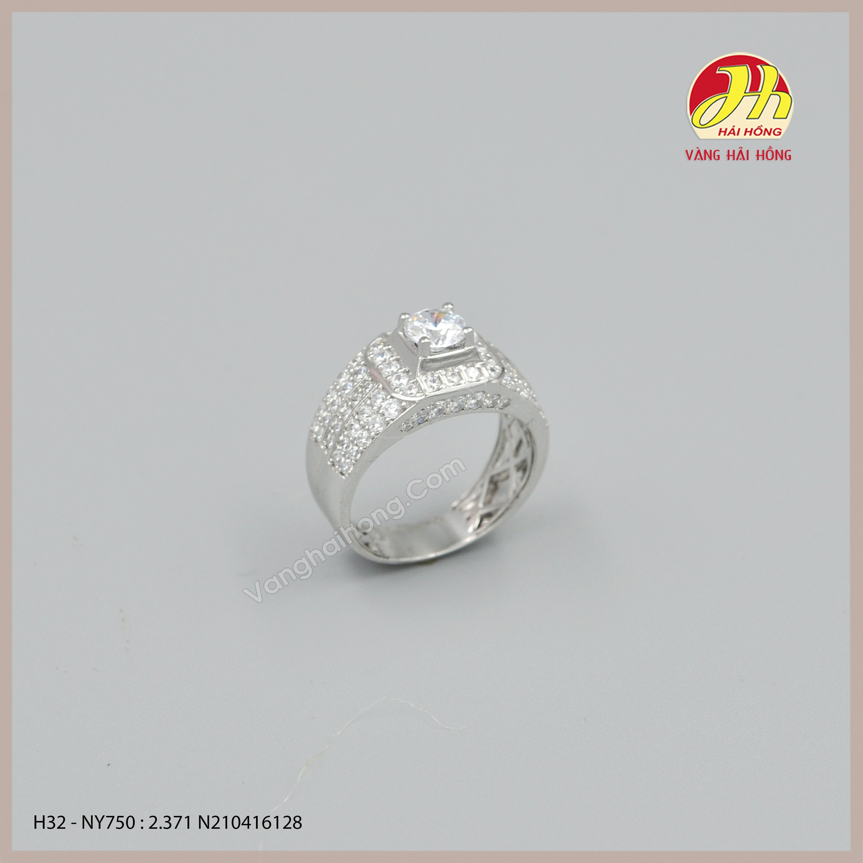 nhan-nam-vang-trang-42