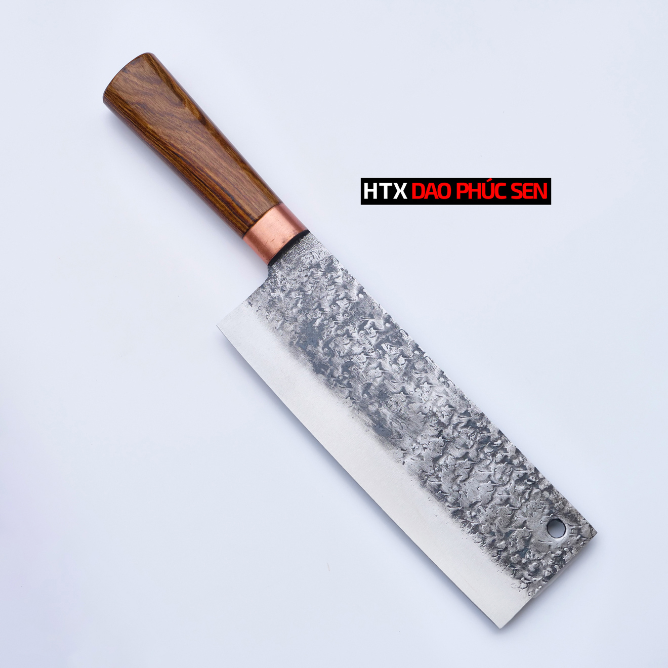 Dao được rèn từ chất liệu thép nhíp xe ô tô