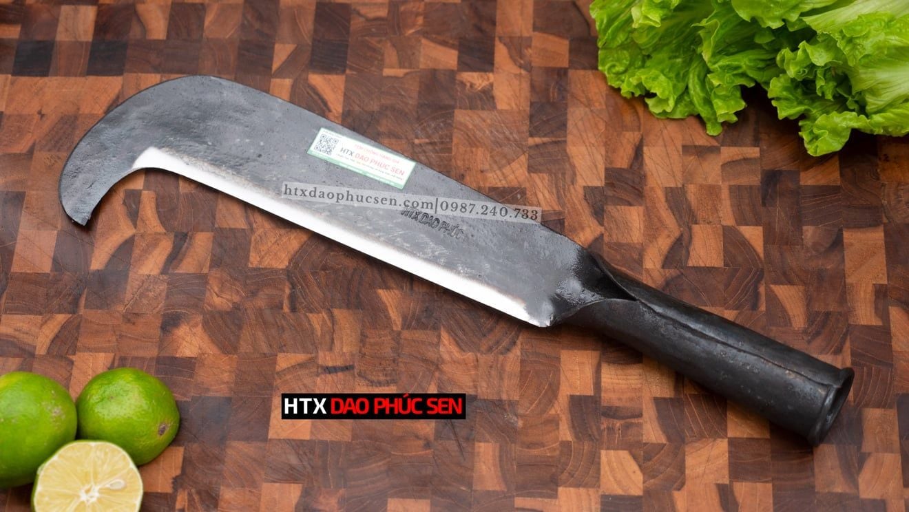 Sản phẩm có độ sắc bén cao, dai, cứng giúp chặt cây dễ dàng