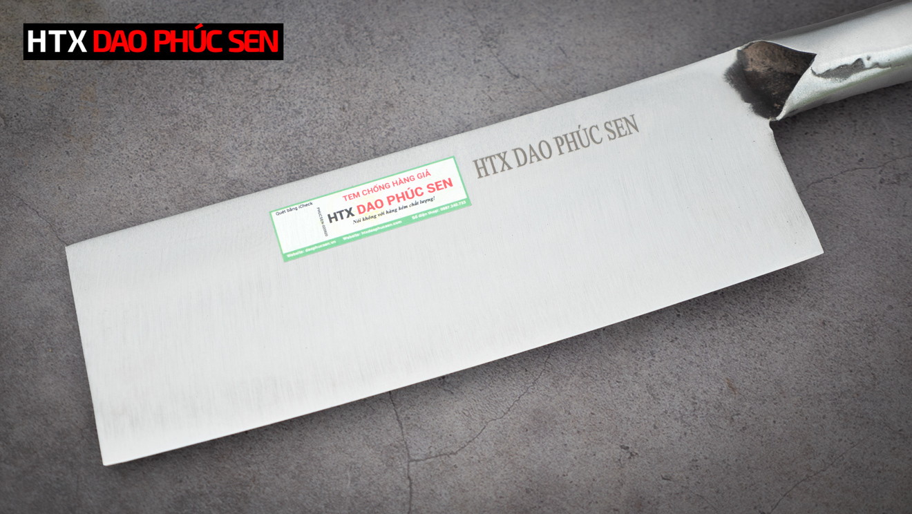 Lưỡi dao được rèn từ thép trắng kháng gỉ tốt