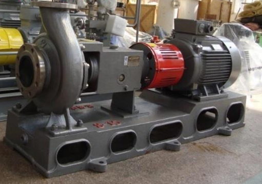 Giới thiệu máy bơm bột giấy AZ