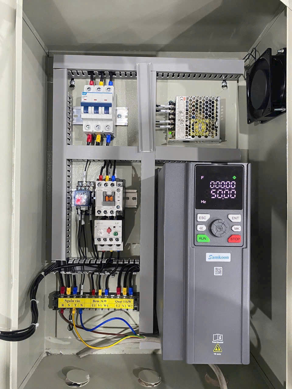 Tủ điện 2 máy bơm 3.7kw 3pha biến tần