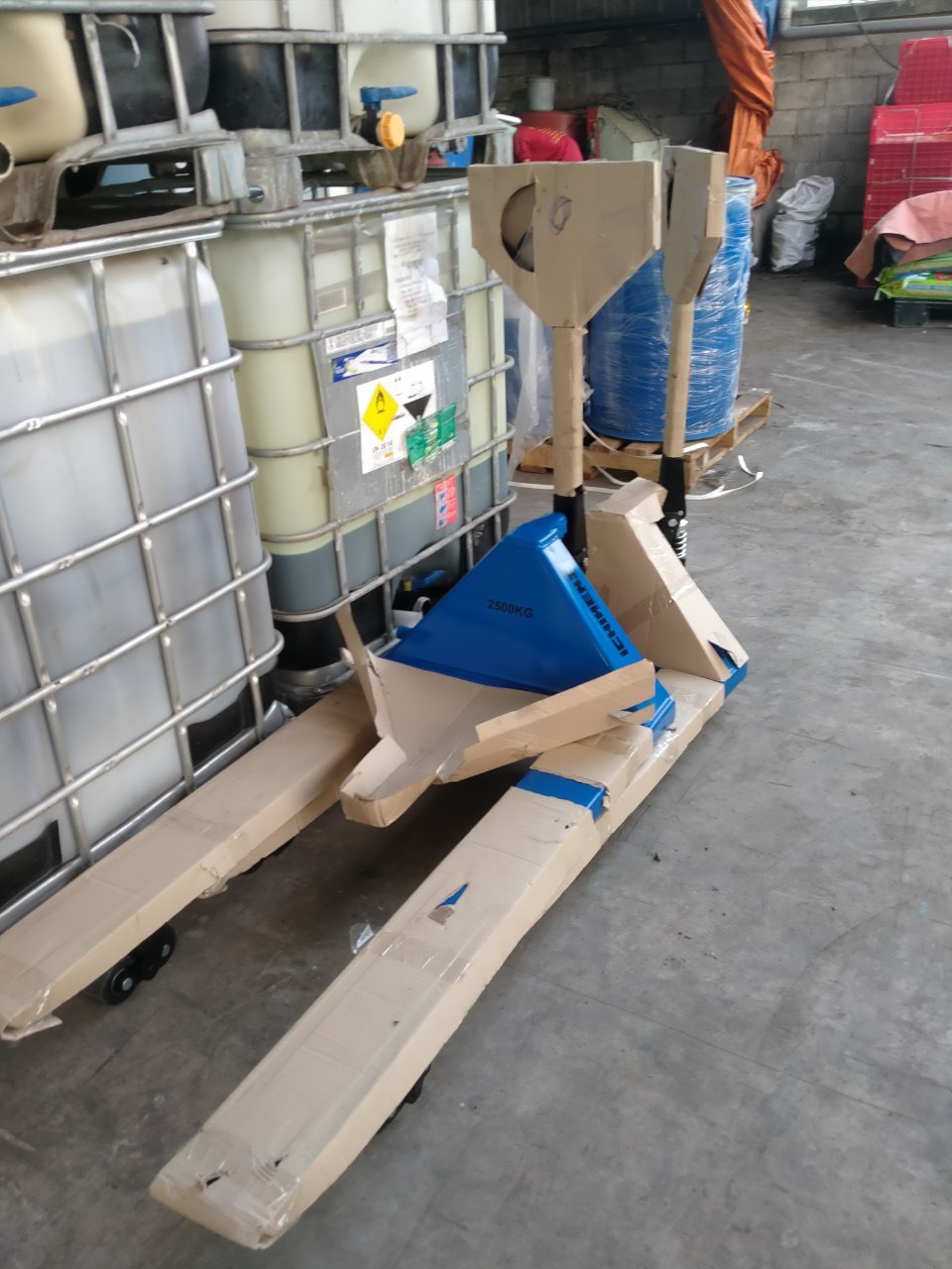 xe nâng tay 2500kg càng rộng Ichimens