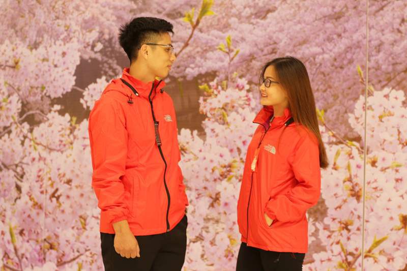 (Gửi màu ngẫu nhiên) Áo khoác THE NORTHFACE 2 lớp màu trơn chống nước VNXK The north face (khách không chọn màu)