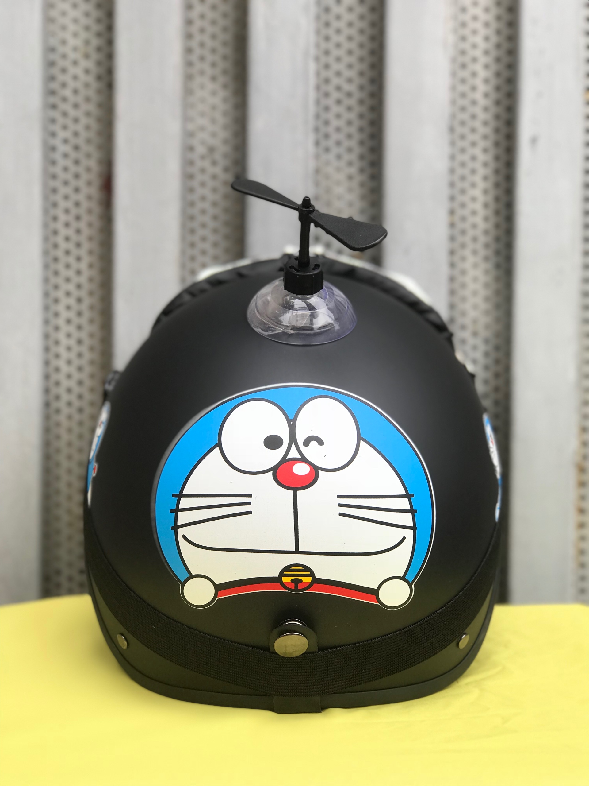 (HOT HIT) Mũ bảo hiểm 1/2 DORAEMON ĐEN+KÍNH PHI CÔNG+CHONG CHÓNG