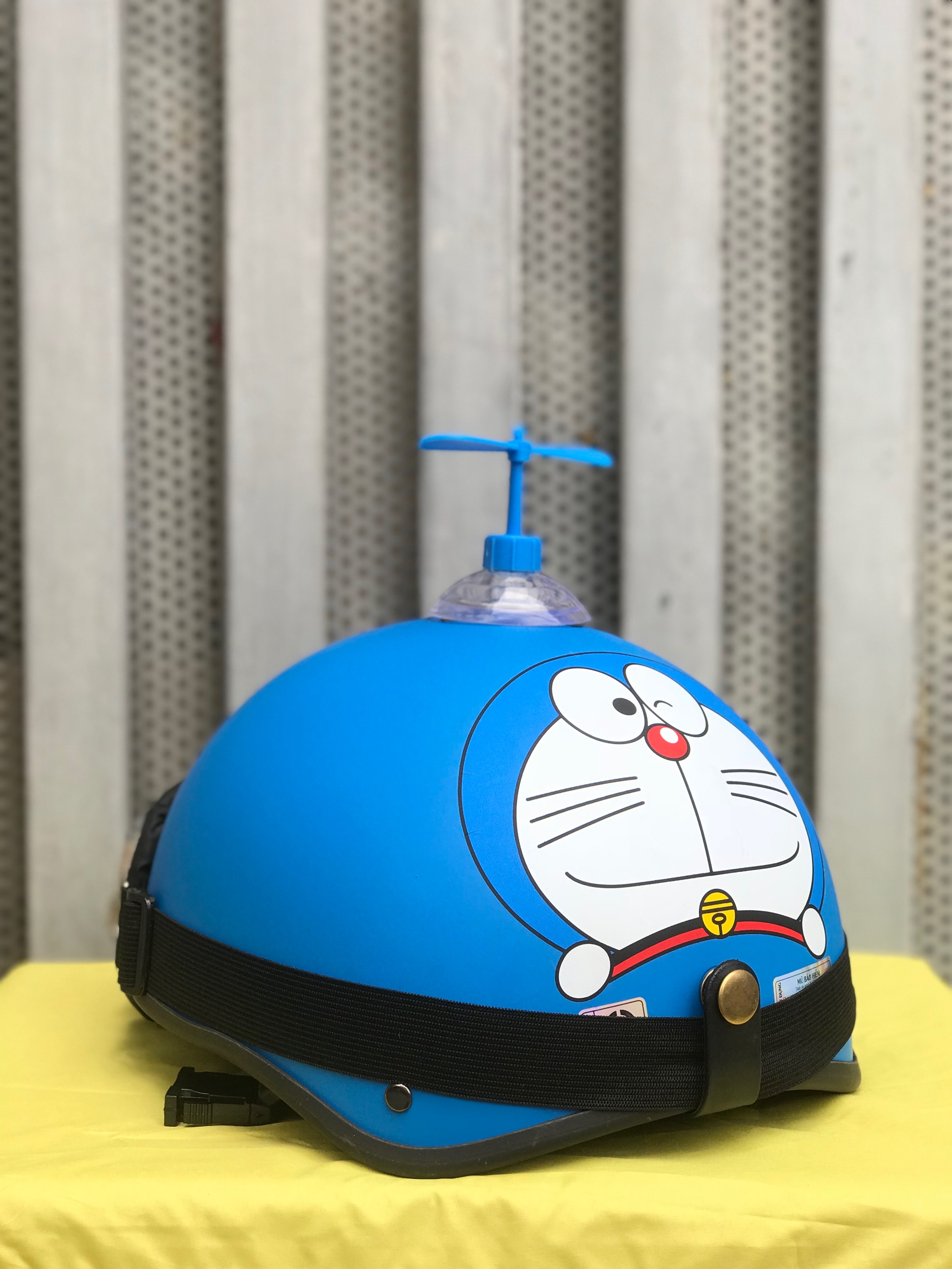 Combo mũ 1/2 Doreamon + chong chóng+kính phi công