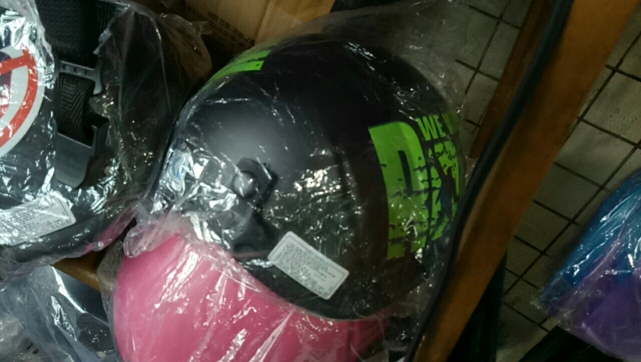 Mũ Bảo Hiểm 1/2 Bopa Rock Xanh lá + Kính UV