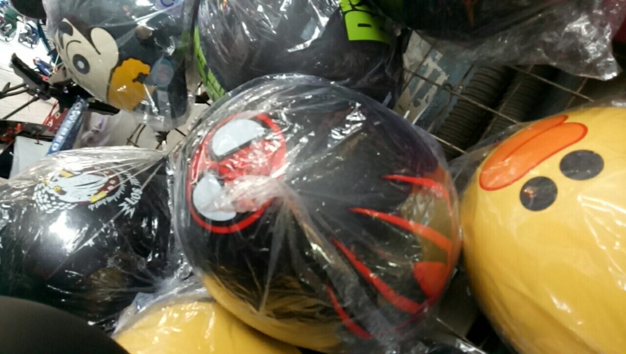 Mũ Bảo Hiểm 1/2 Bopa Tem Phượt - Vịt vàng