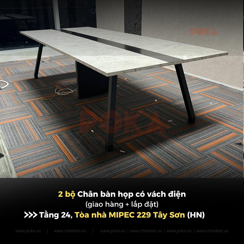 Giao hàng và lắp đặt 2 bộ Chân bàn họp có vách điện ở Tòa Mipec 229 Tây Sơn